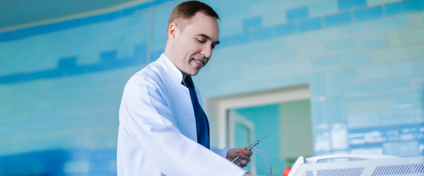 Лазерное лечение параректальных свищей